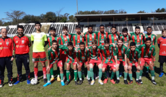 solidariedade para uma viajem de futebol para uma competição sul americana 