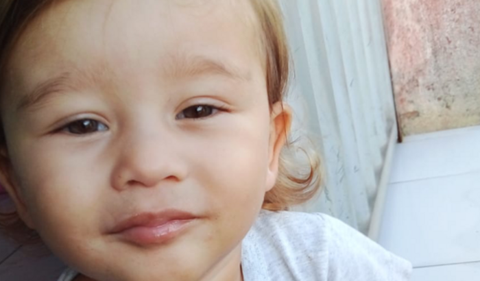 Ele precisa fazer várias exames,e combater uma bactéria  no sangue e os pais não tem condições no momento!