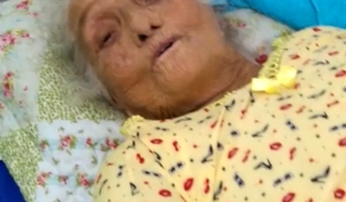 AJUDA PRA DONA MARIA