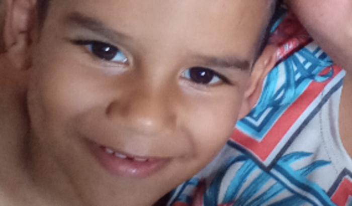 Ajuda para a cirurgia do Josué de hidrocele 