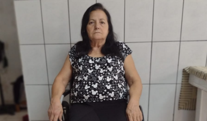 Ajuda para salvar uma senhora de idade