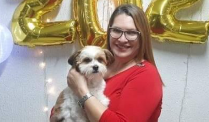 Ajude a Ana conseguir seu aparelho auditivo.