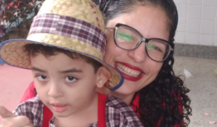 Ajudar no tratamento de autismo e custo pois não tem bpc