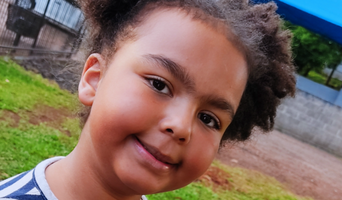 Exames médicos com urgência de Esther