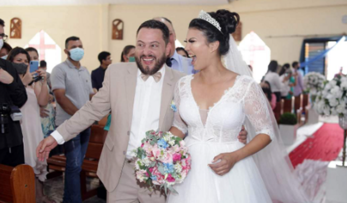 Ajuda para pagar fratura de calcanhar no dia do casamento