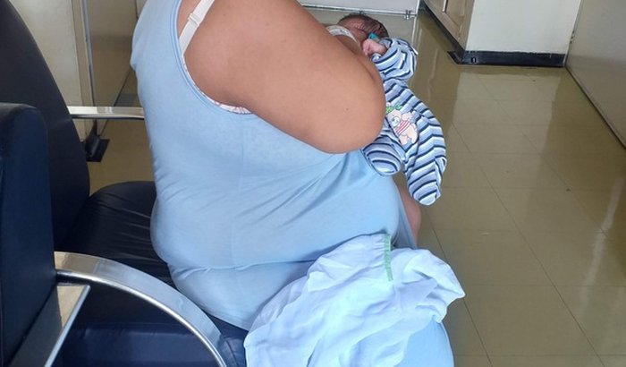 Ajuda está família acabar com humilhação de mora de favor nas causa dos outros