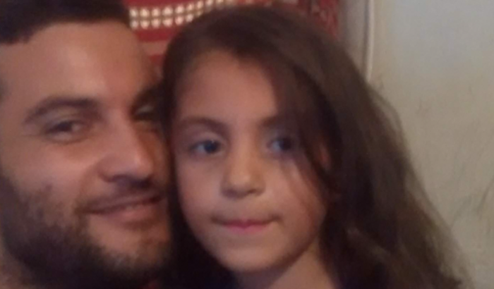 Pra custear alguns exames da minha filha Thainara. 