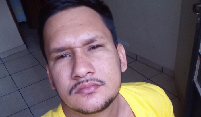 gostaria de ajuda para compra minha moto para trabalhar de aplicativo tô sem condições 😔