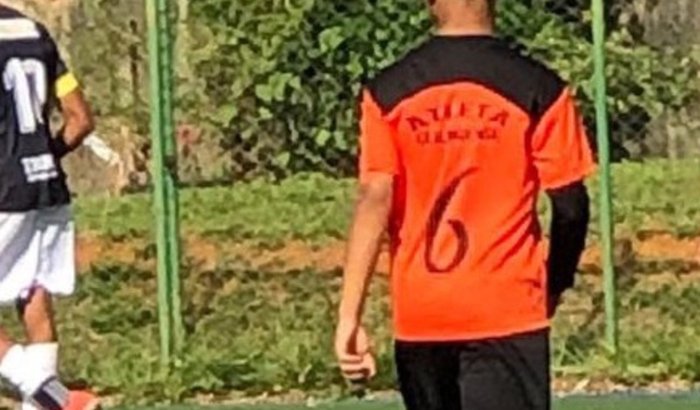 me ajudem a realizar meu sonho de viajar para jogar futebol!! por favor