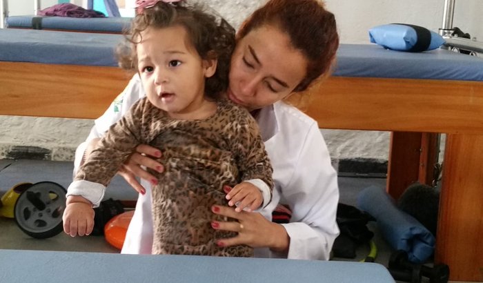 Ajude a Esther a comprar uma Theratogs