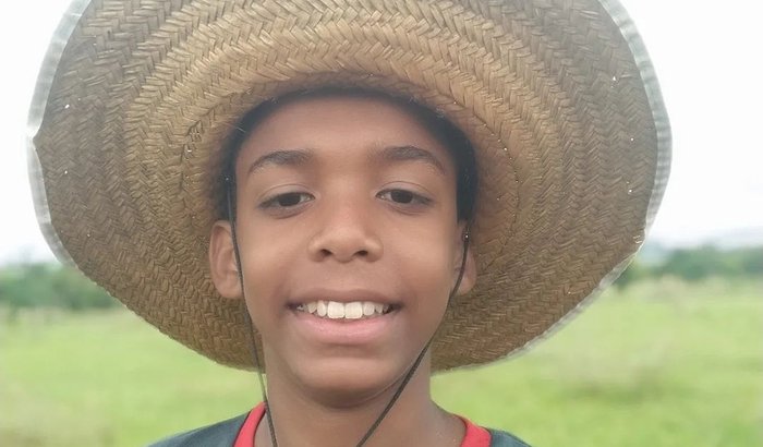 AJUDA PARA O MENINO DO ABACATE YAGO