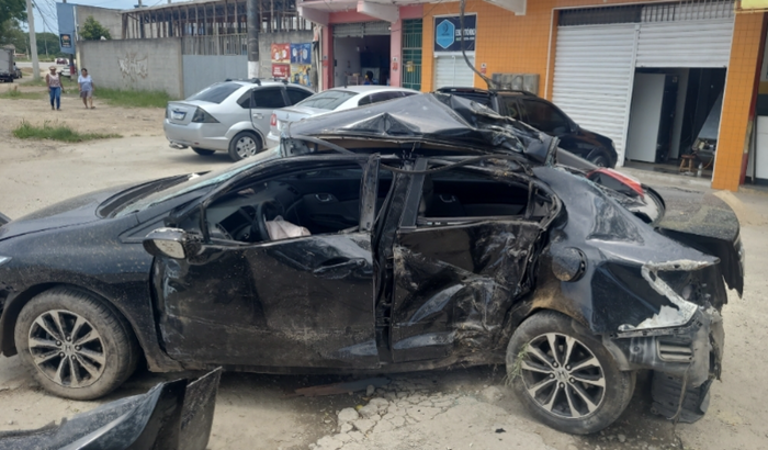 Ajuda entre amigos para pagar o civic do cliente furtado pelo colaborador