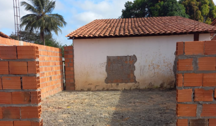Construção da  igreja  do senhor. 