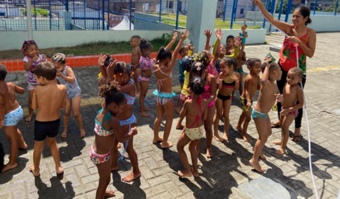 Ajude a fazer o Natal de nossas crianças