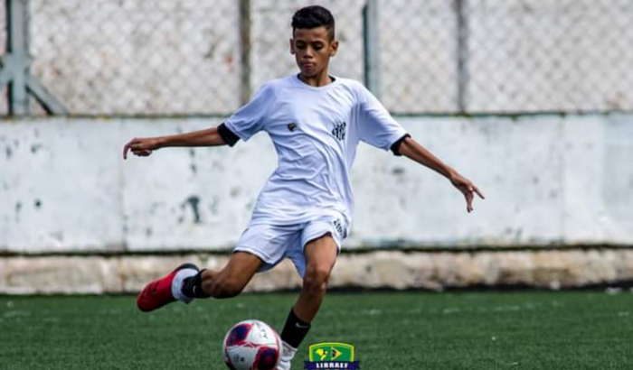 Ajudar o Nicolas Futuro Craque do Futebol.