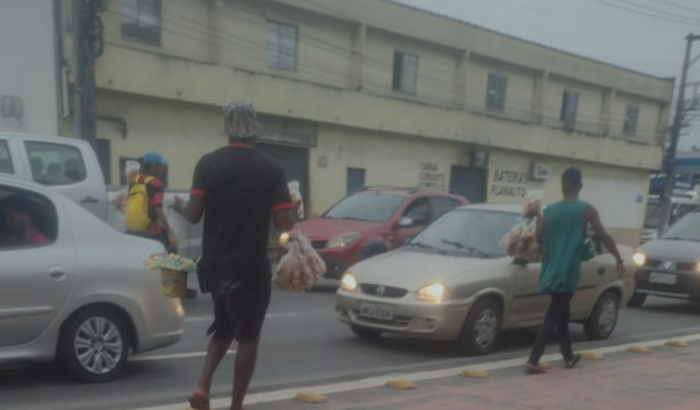 Me ajuda a comprar mercadoria diverentes