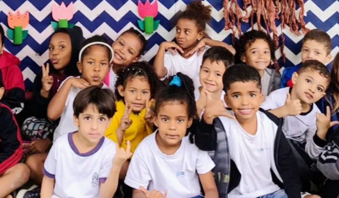 Neste Natal, faça uma criança feliz!
