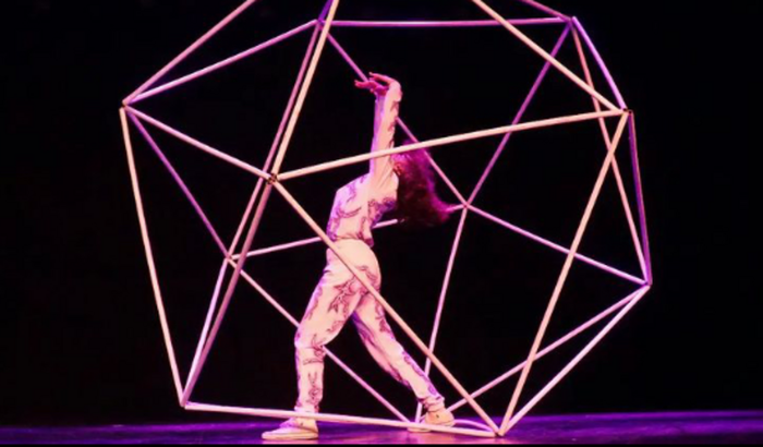 Ajude uma bailarina a se apresentar na Disney e na NBA 