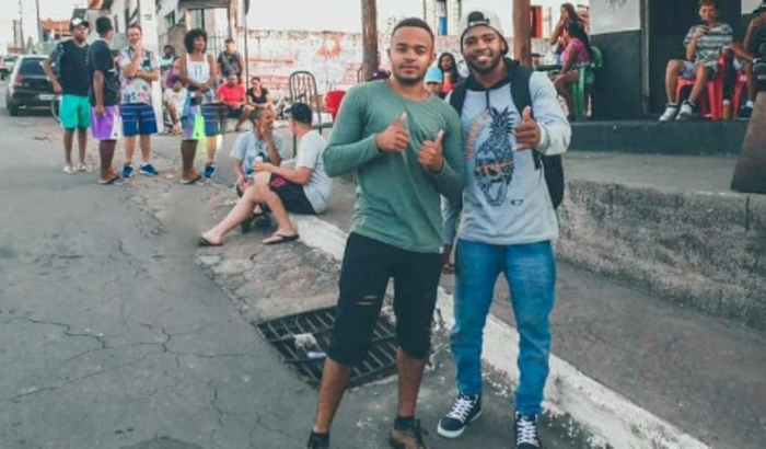 Ajude o SEXTA TREZE a gravar seu primeiro álbum