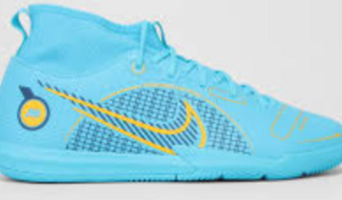 oi vc pode me ajudar a comprar uma chuteira 🙏 eu agradeço 