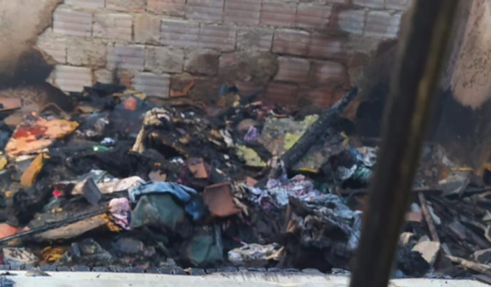Incêndio na casa do pais da nossa amiga Maria Lima