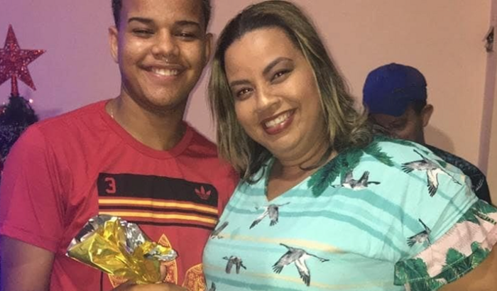 A quem Deus tocar no coração,me ajudem a angariar fundos para pagar um advogado para meu filho que está detido.