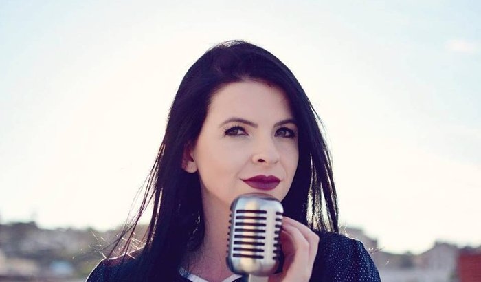 Single Lilian Donadelli