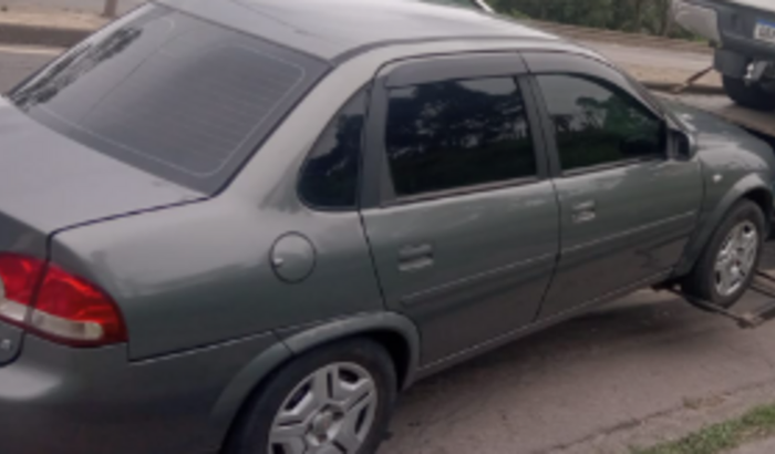 Ajude o motorista de aplicativo a fazer o motor do seu carro !