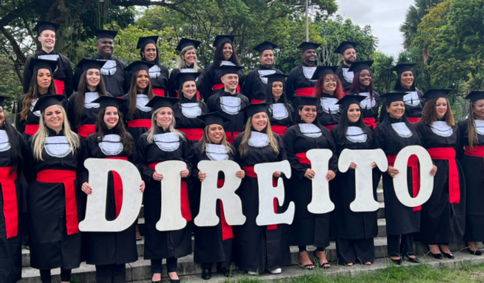 Ajuda para nossa formatura de Direito