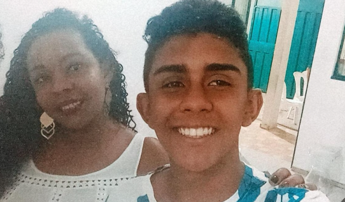 Ajude o Gabriel a continuar no COLUNI-UFV