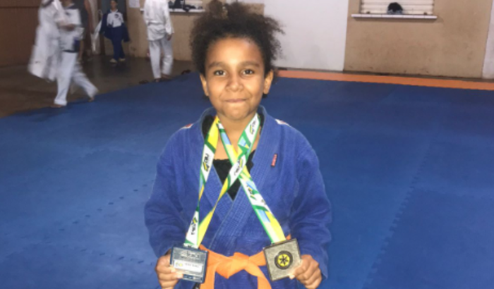 A ajudem nossos atletas.