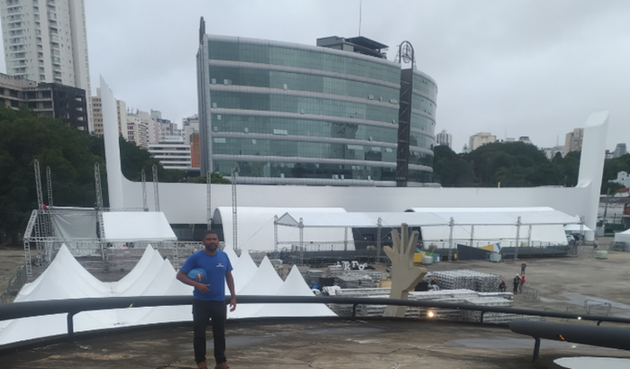 Ajude nossa equipe a recuperar nossos equipamentos de trabalho.