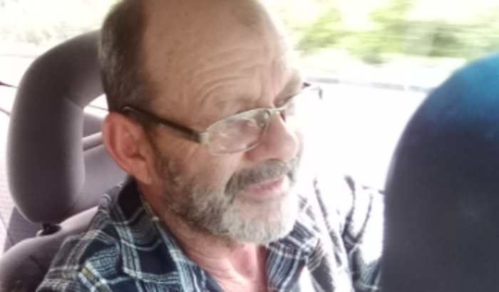 Caminhoneiro autónomo precisa de ajuda 