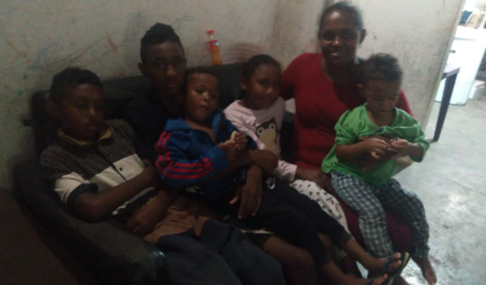 Ajuda para comprar a barraca de pastel da Lucélia