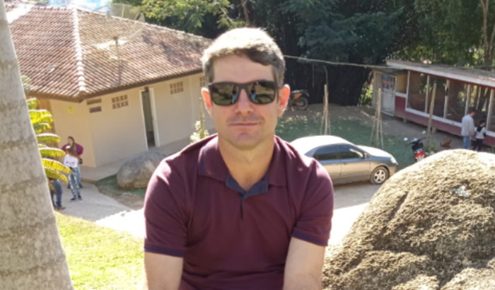 Ajude o Tiago a realizar a Peritonectomia