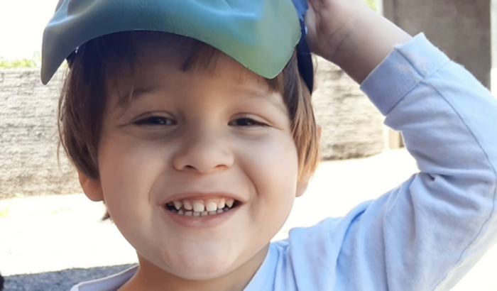 AJUDE O THEO A VOLTAR ENXERGAR