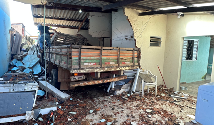 RECONSTRUÇÃO DA CASA DA MARIA