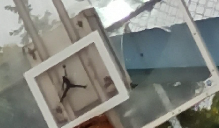 Aquisição de uma tabela nova de acrílico.