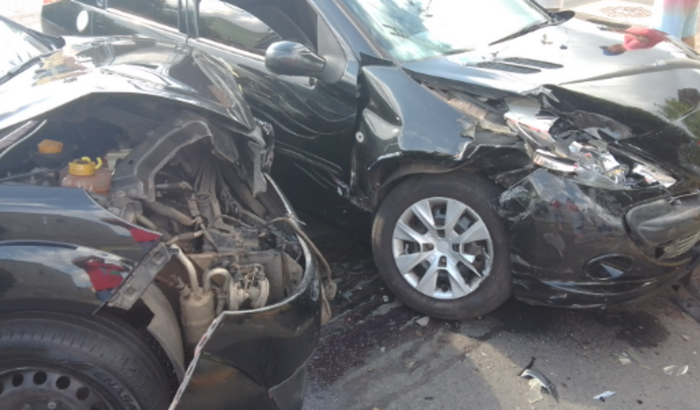 Preciso de uma ajuda pra alugar um carro pois a meu me cortarão afrente e tô sem trabalhar me ajudem por favor