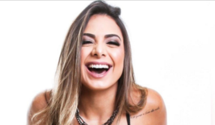 Ajude a Tata_cantora voltar a cantar.