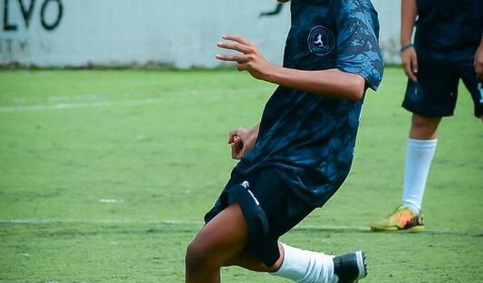 AJUDE O SONHO DO ANDERSON EM  FAZER UMA EXCURSÃO DE FUTEBOL EM NATAL-RN 