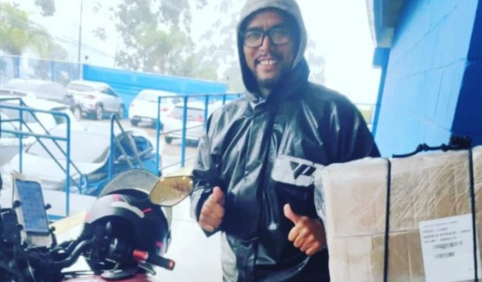 Uma Moto para o Rony (TRABALHAR)