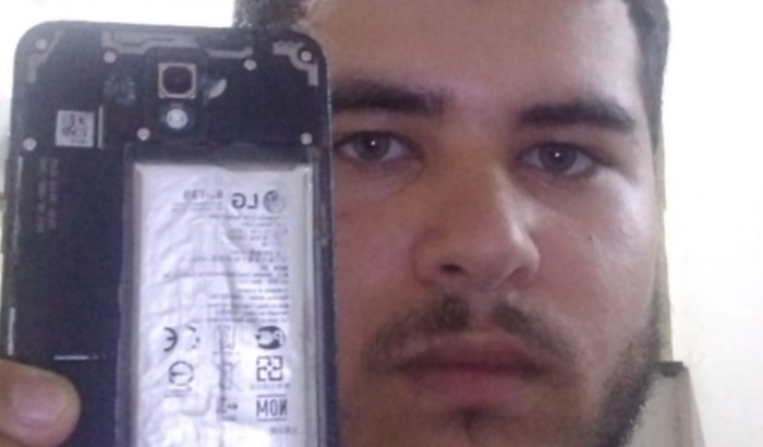 Furtaram meu celular e vou ser demitido, preciso de ao menos ter um celular pra mover minha vida.