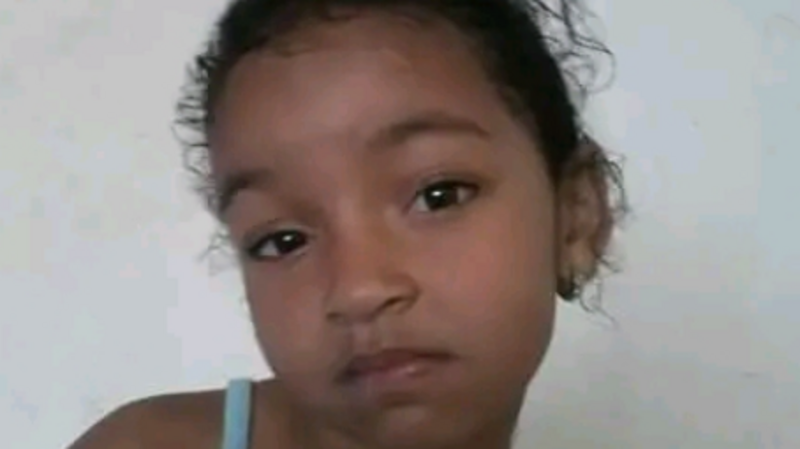 Preciso ajudar minha filha e não tô trabalhando preciso comprar material escolar pra ela e roupa ela mora com a mãe 