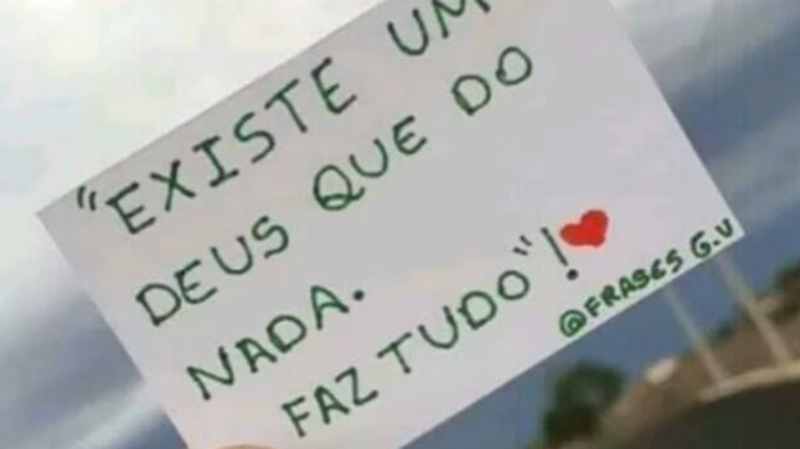 Preciso de dinheiro pra comprar uma passagem pra viajar atrás de trabalho 🙏 