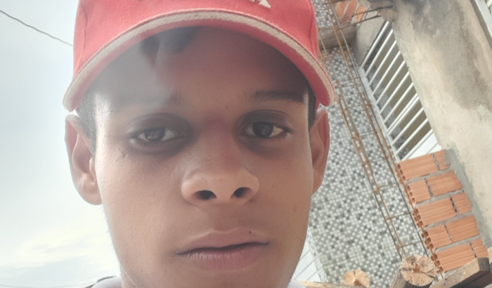 Um socorro  pro meu filho kaue trajano silva dependente quimo apenas tem 16 anos quem pode ajuda com qualquer valor.