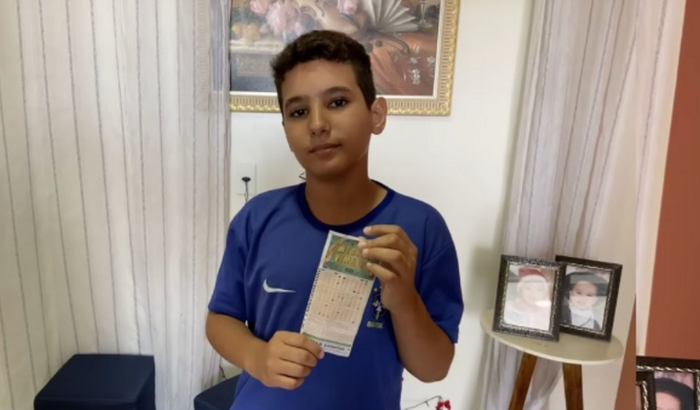 Ajudando o Pedro Henrique a Ganhar na Mega Sena