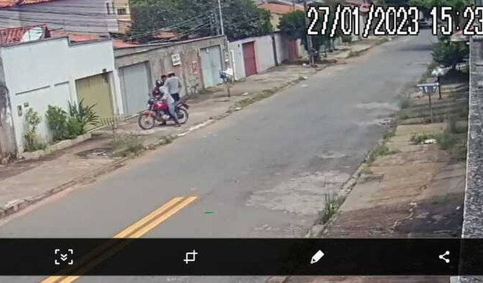 CELULAR ROUBADO, por favor ajude 