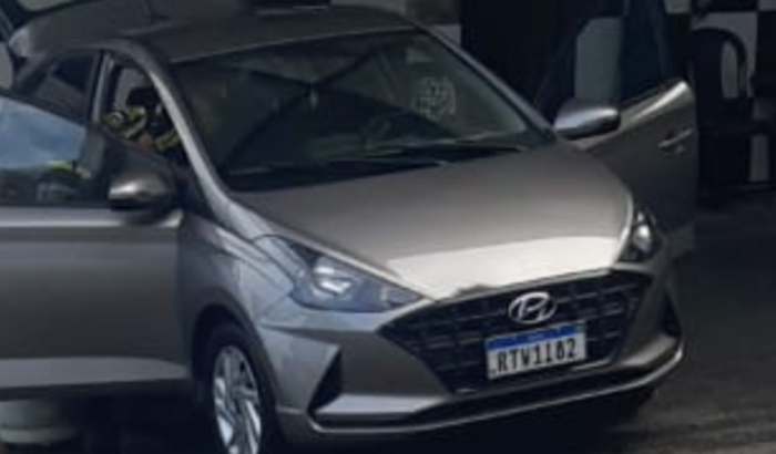 Ajudar pagar franquia do carro alugado que foi roubado, dependo do carro para levar o sustento para minha família. 