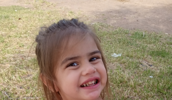 Ajudar a comprar geladeira e se sobrar vou comprar um televisor pois minha irmãzinha gosta de ver desenhos  